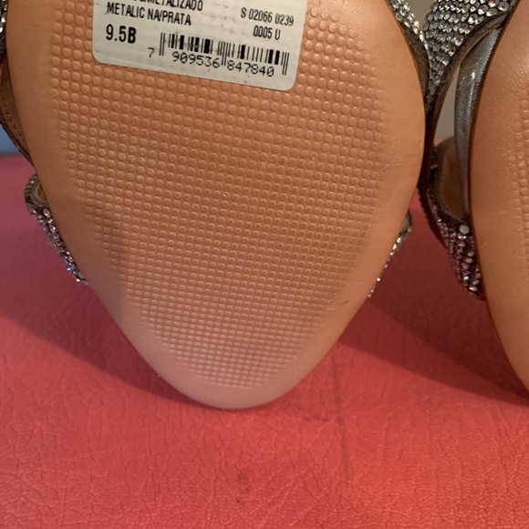 Shutz silver bling heels w/ankle strap - Picture 8 of 9